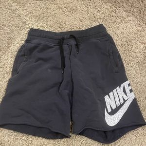 NIKE Athletic Sweatshorts